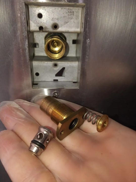 Equipo profesional para mantenimiento de gases medicinales